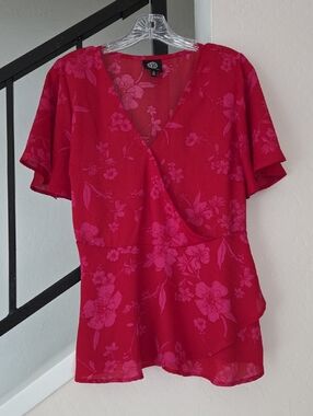 bobeau Red Floral Wrap-Front Blouse Size L